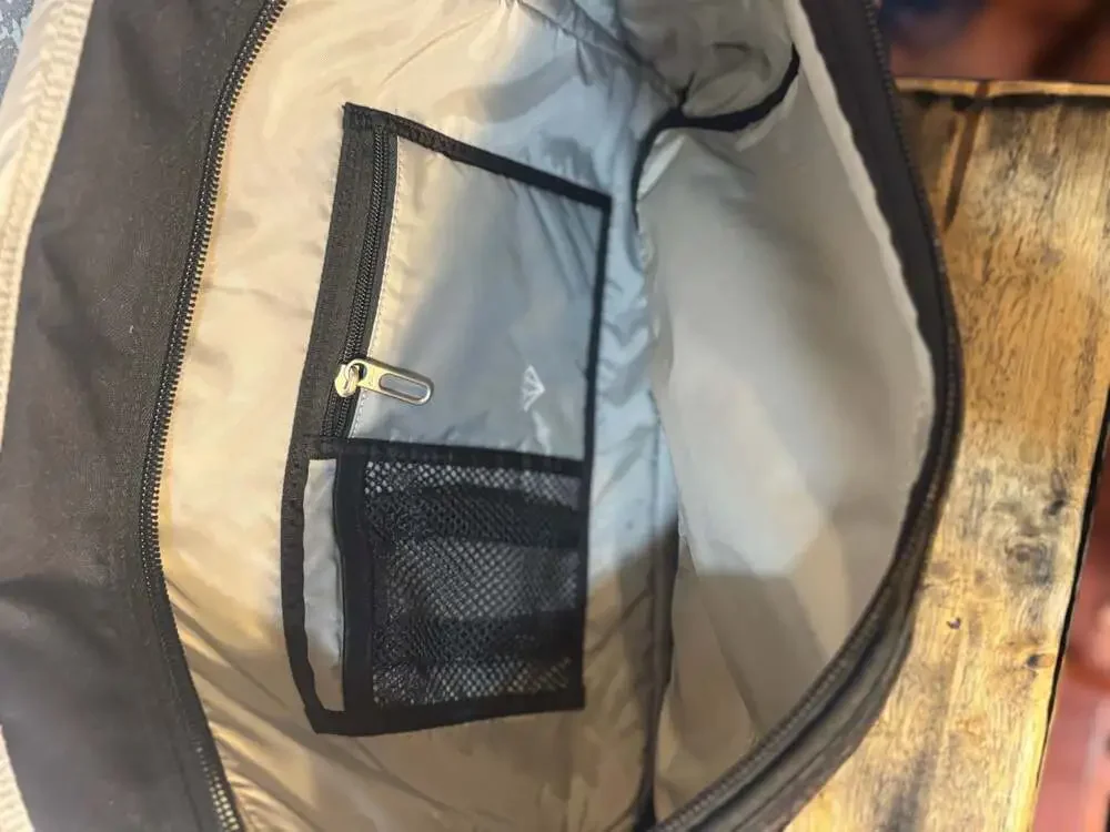 NWT Rare VTG 2000s Nike Bike Messanger bag Black / Red.